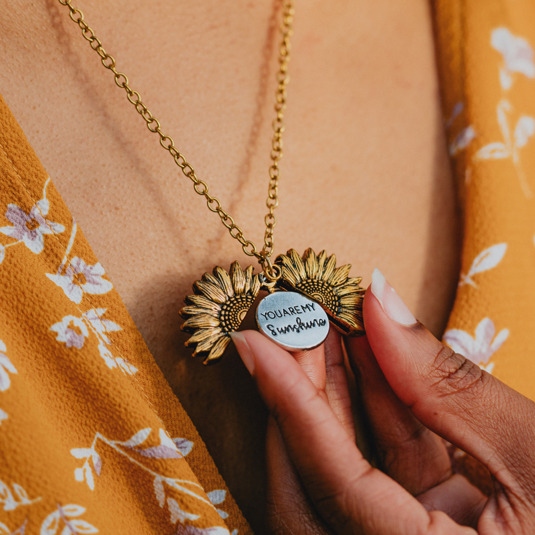 "You Are My Sunshine" Collier