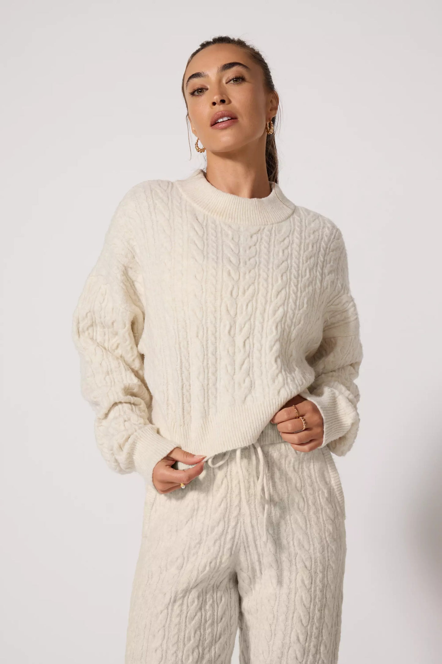 KnitFemme™ - Pull Élégant avec Finitions Raffinées