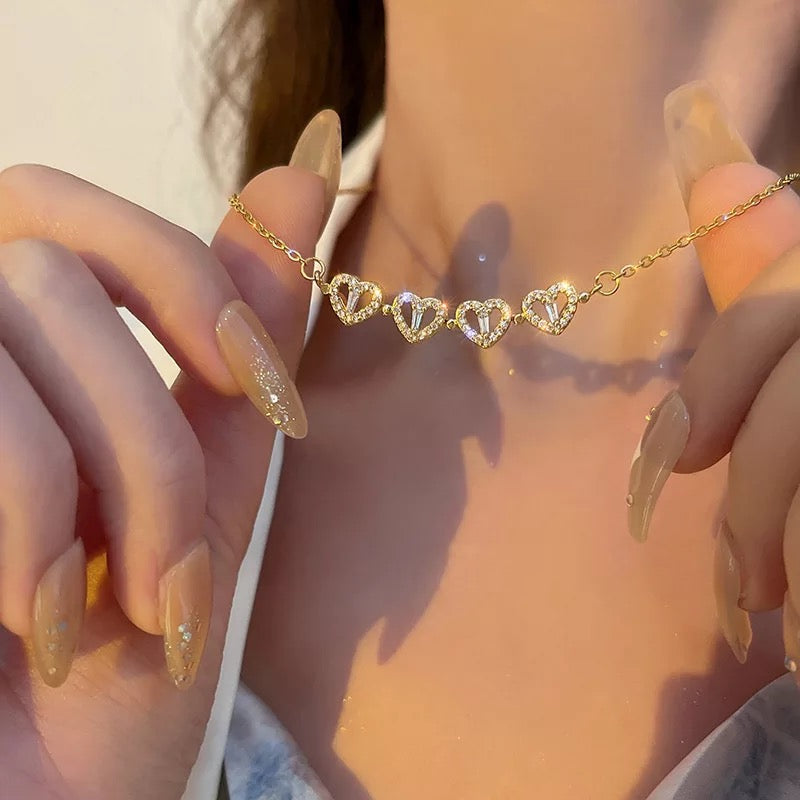 VitaCharm™ - Collier Pendentif Élégant Trèfle en Cœur