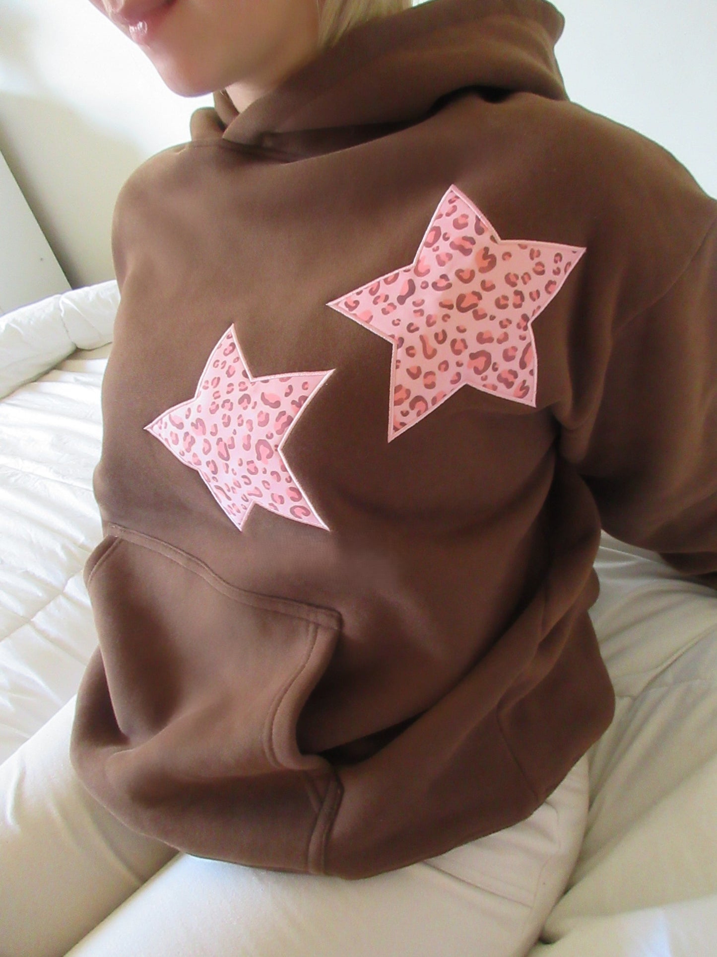 WildChic™ - Hoodie de Luxe avec Accent Étoile Léopard