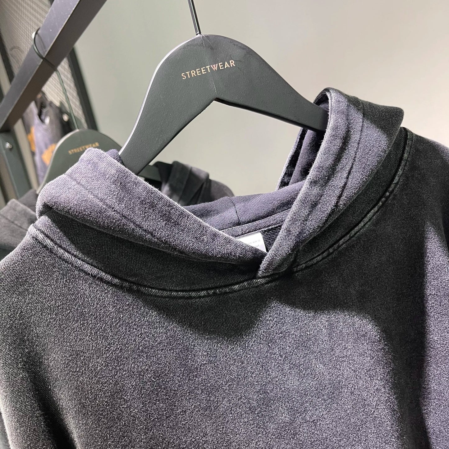 50 % de Réduction | Hoodie VitaShield™ Black Acid Wash