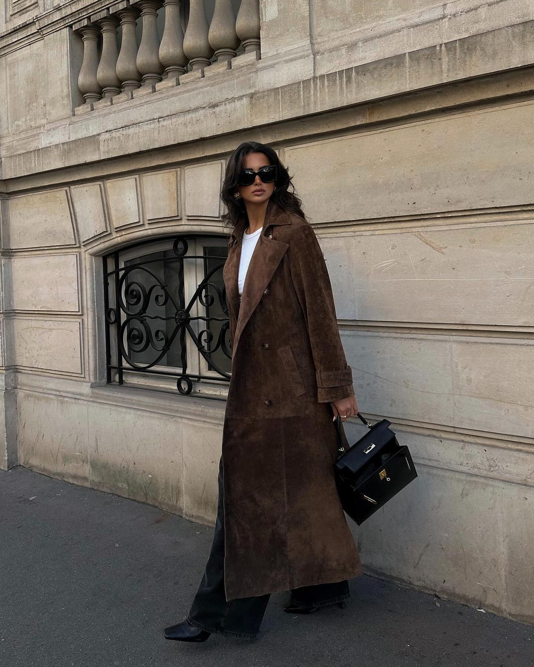 CityGlam™ Trenchcoat – Élégance Raffinée pour le Jour et la Nuit