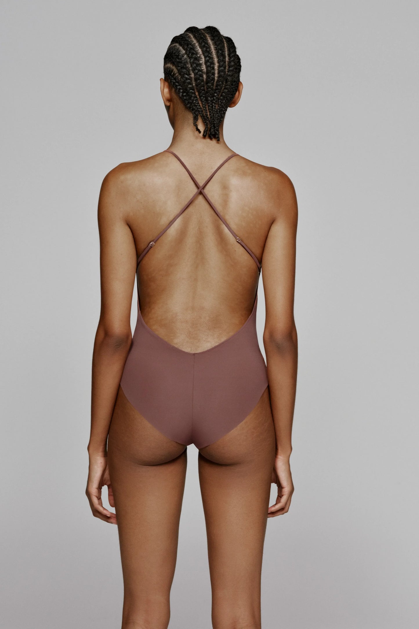 GlimmerBody™ Élégance et Raffinement dans une Pièce Intemporelle