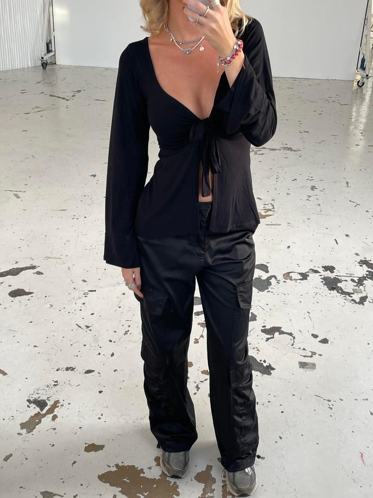 EveLace™ - Blouse Élégante avec Décolleté en V et Nœud